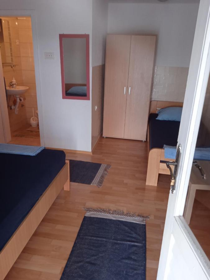 Apartment And Rooms Barbaric 内乌姆 外观 照片