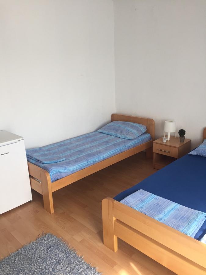 Apartment And Rooms Barbaric 内乌姆 外观 照片
