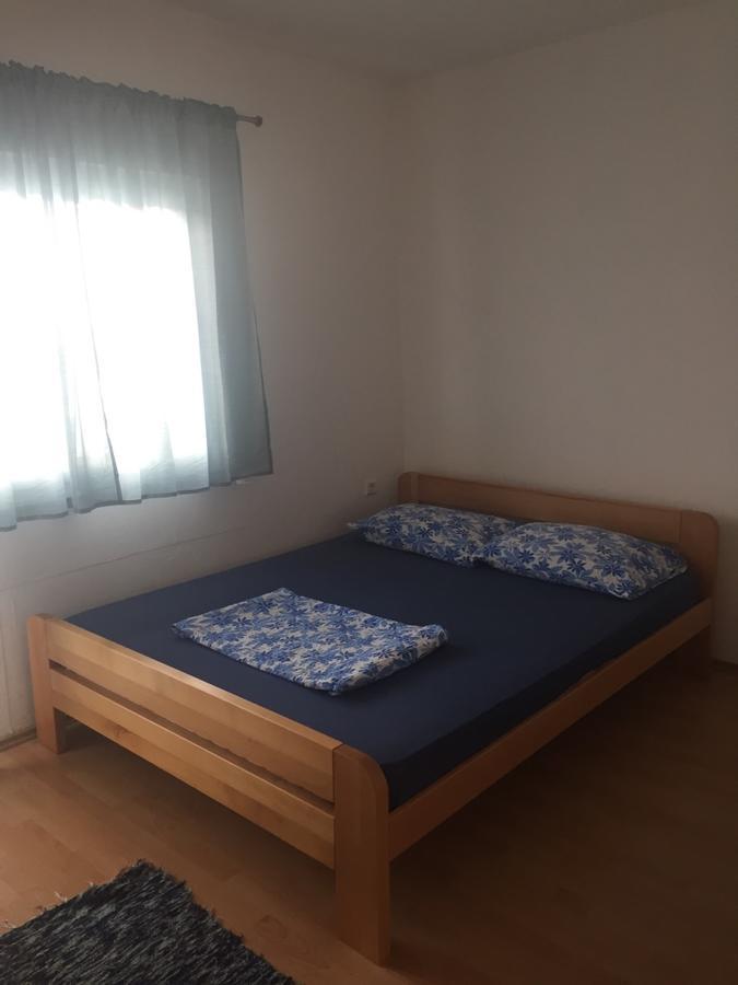 Apartment And Rooms Barbaric 内乌姆 外观 照片