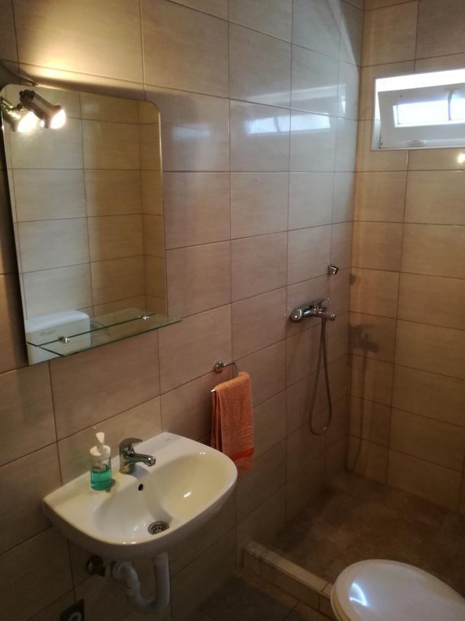 Apartment And Rooms Barbaric 内乌姆 外观 照片