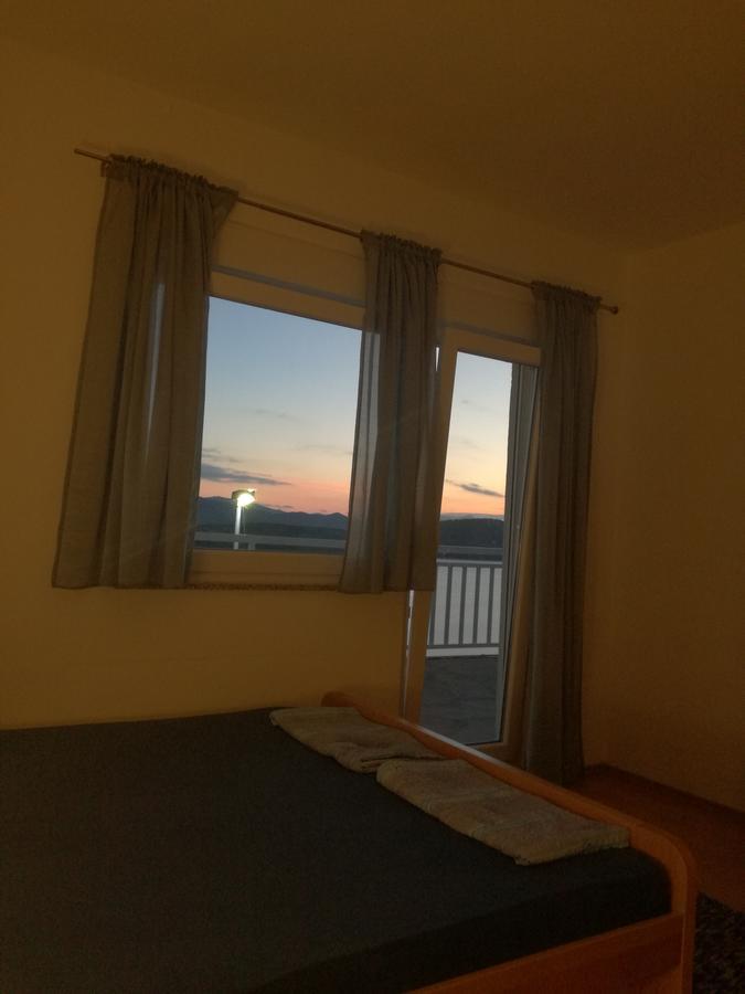 Apartment And Rooms Barbaric 内乌姆 外观 照片