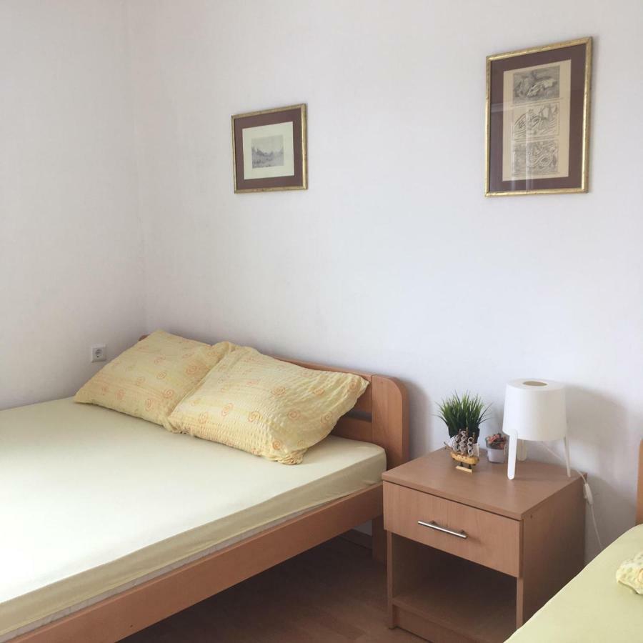 Apartment And Rooms Barbaric 内乌姆 外观 照片